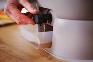 Draining the bokashi liquid from the Bokashi Organko Essential + base